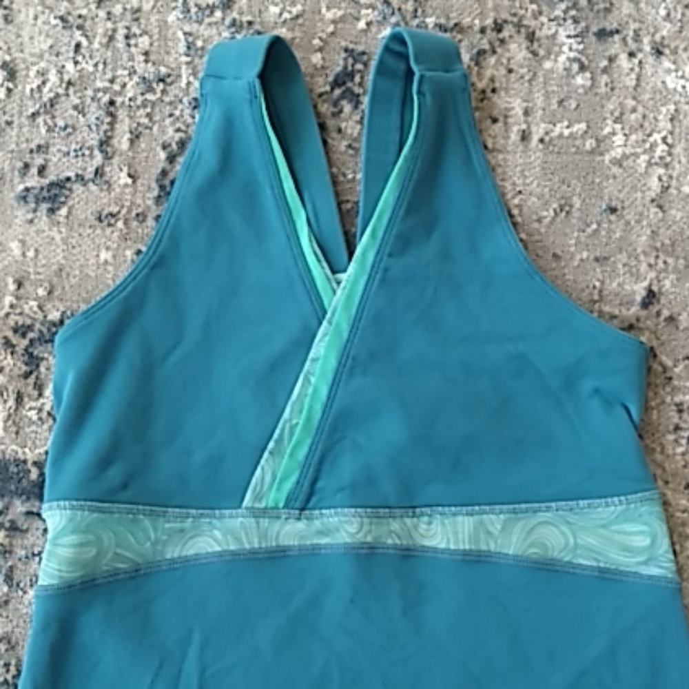 Lululemon crossover tank top - Picture 5 of 8